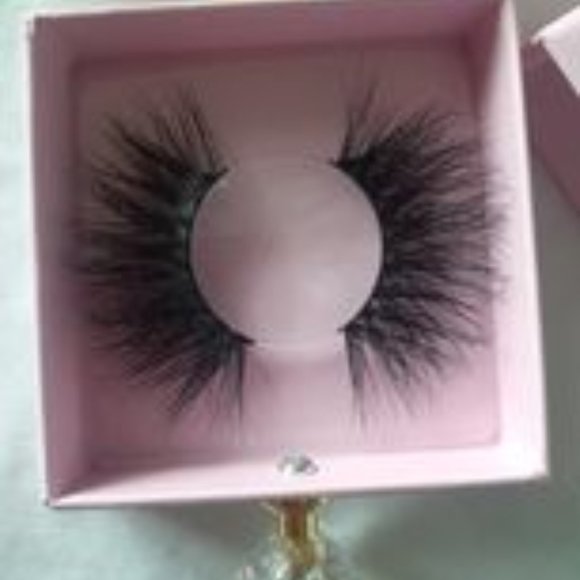 3D Mink Lashes SOLD OUT - Picture 2 of 3